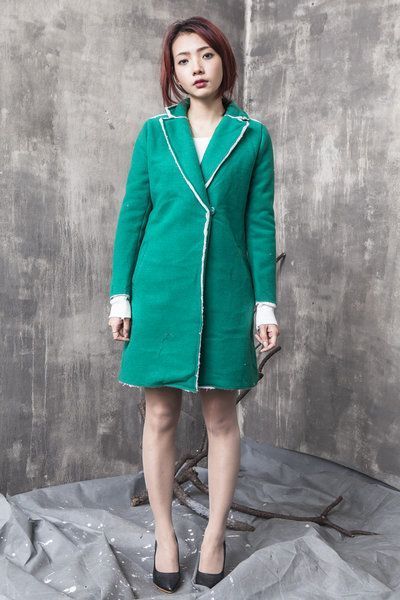 Áo khoát caro xanh thời trang trẻ trung